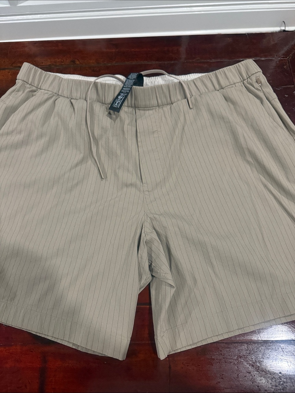 lululemon athletica Men's Beige Pinstripe Shorts